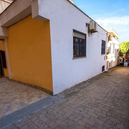 Πανσιόν Domus Marti Φόρμια